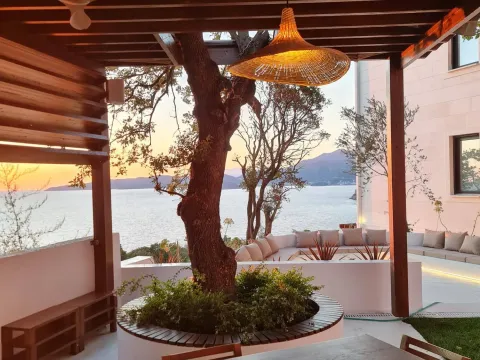 Rent, house, 300m², Reževići, Budva - image 4