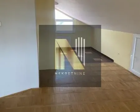 Izdavanje, poslovni prostor, 250m², Rumenka, Novi Sad Sve Podlokacije - image 11