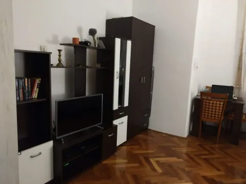 Rent, studio apartment, 27m², Centar, Podgorica - image 5