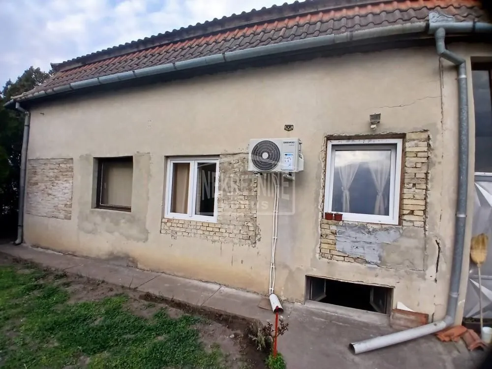Prodaja, kuća, 563m², Kelebija, Subotica