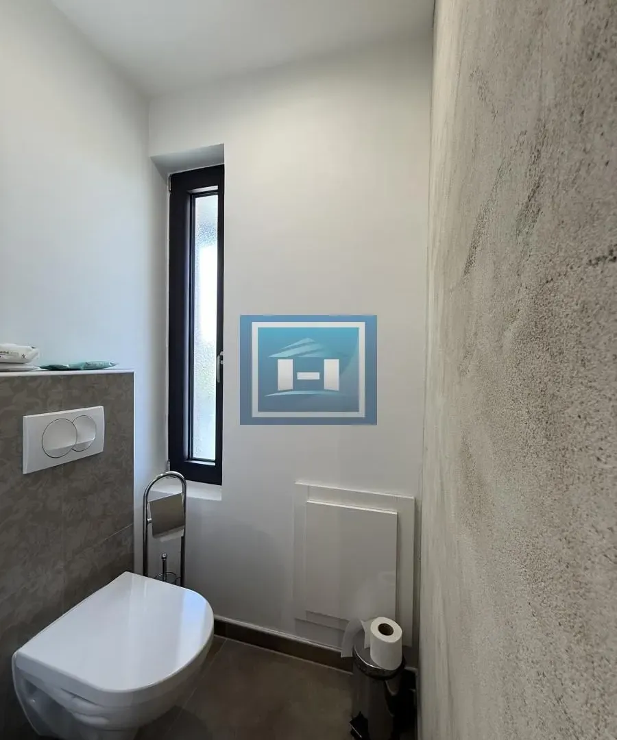 Prodaja, kuća, 240m², Centar, Jagodina