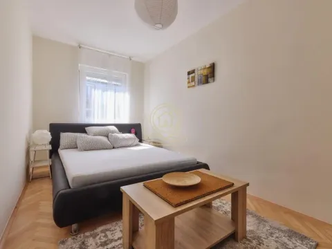 Rent, two bedroom apartment, 55m², Savski Venac, Beograd - image 5