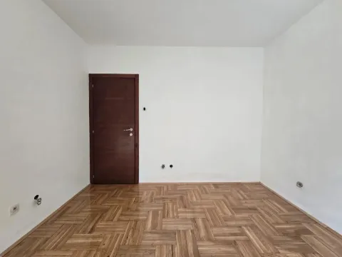 Prodaja, dvosoban stan, 73m², Dalmatinska ulica, Podgorica - image 9