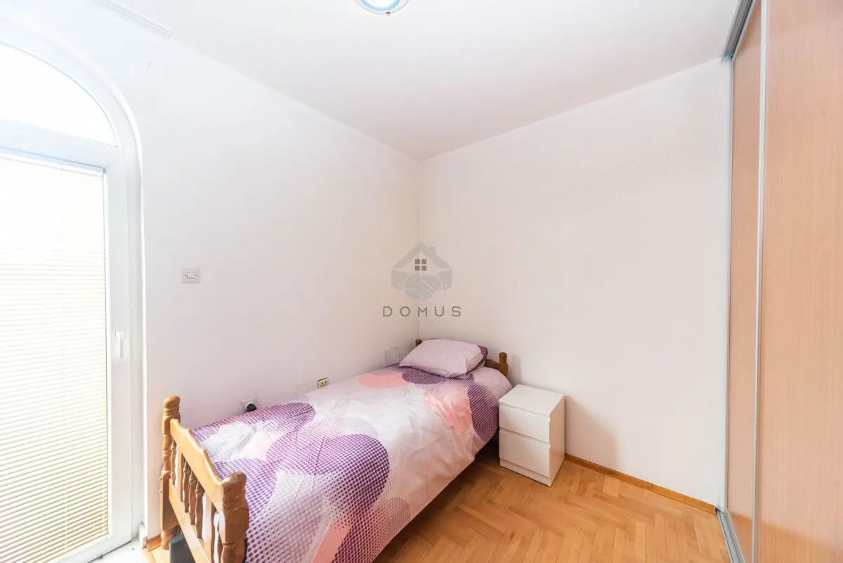 Rent, four bedroom apartment, 180m², Tološi, Podgorica