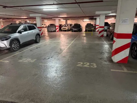 Sale, parking/garage, 13m², City Kvart, Podgorica - image 2