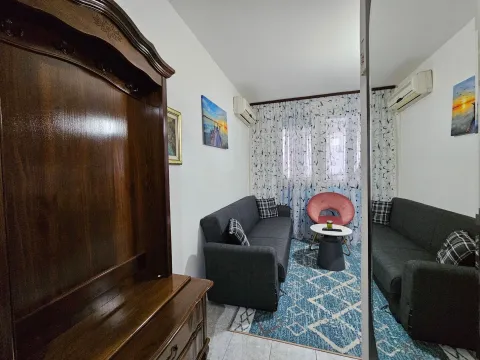 Rent, studio apartment, 32m², Centar, Bar - image 9