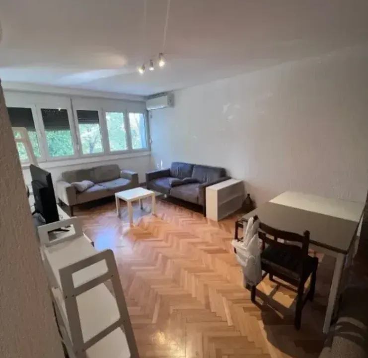 Izdavanje, dvosoban stan, 71m², Zabjelo, Podgorica