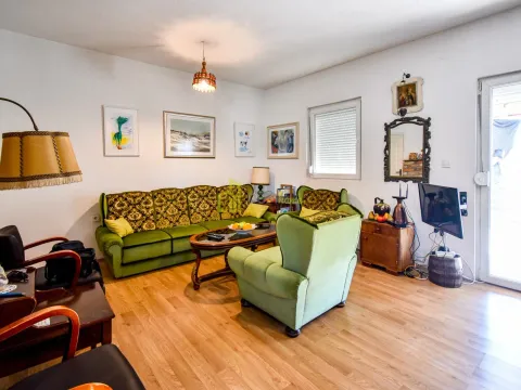 Prodaja, kuća, 200m², Donji Kokoti, Podgorica - image 21