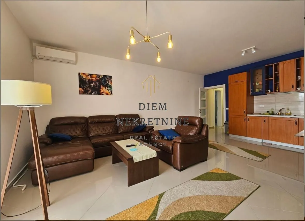 Prodaja, dvosoban stan, 78m², Šušanj, Bar