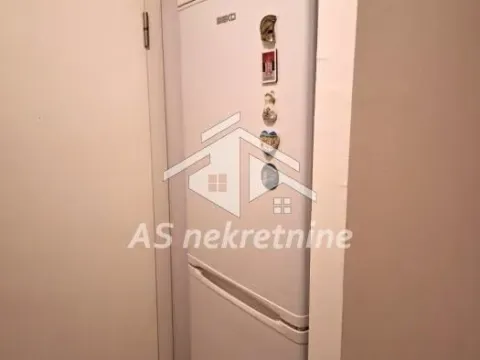 Rent, four bedroom apartment, 105m², Vračar Sve Podlokacije, Beograd - image 9