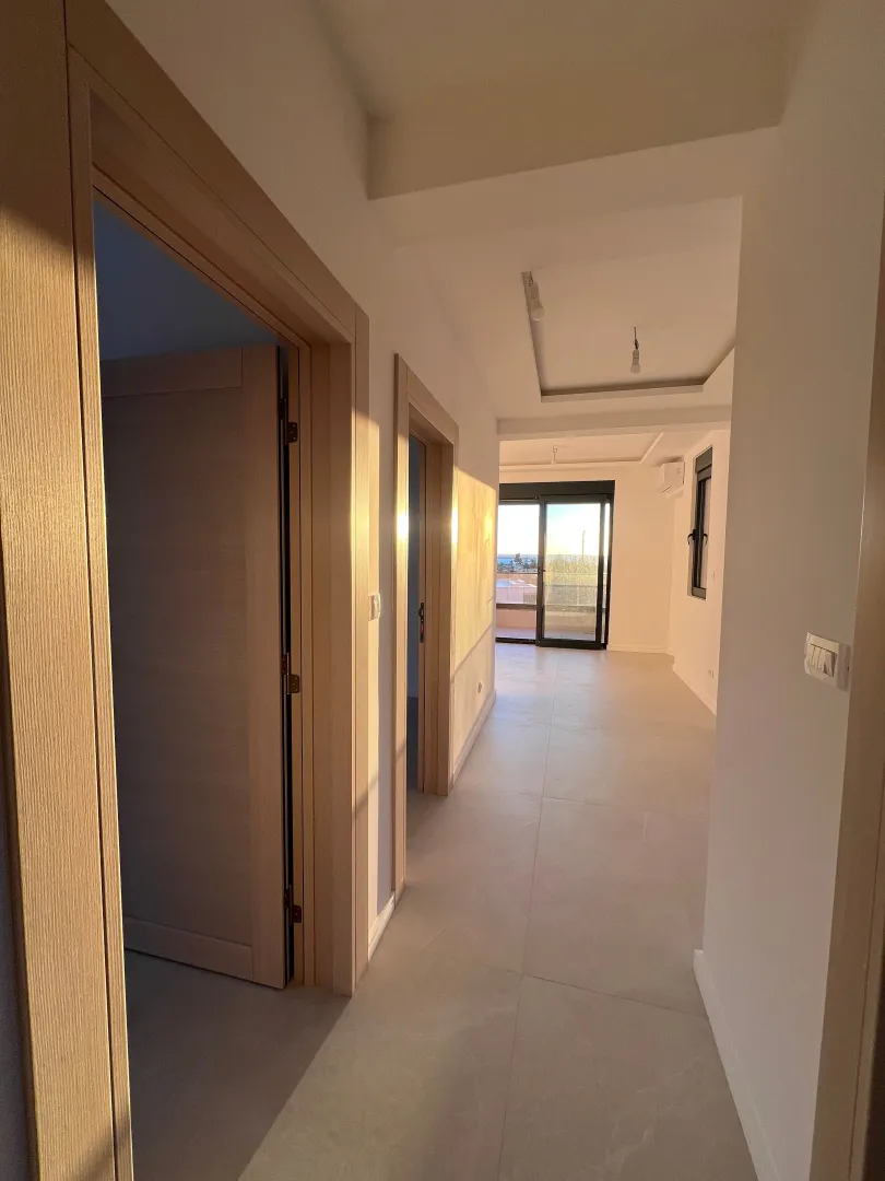 Prodaja, dvosoban stan, 82m², Centar, Bar