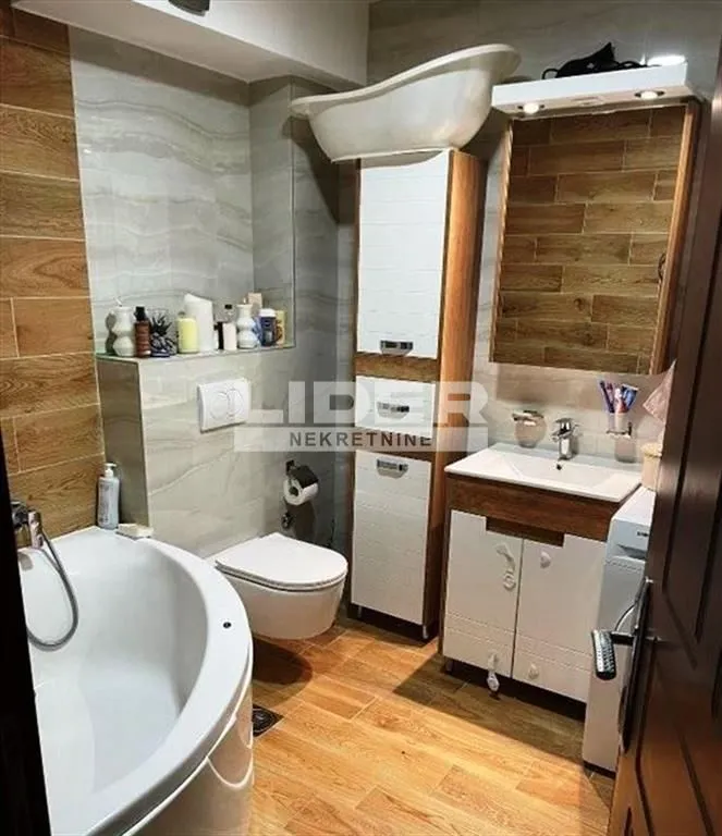Sale, two bedroom apartment, 63m², Zvezdarska Šuma, Zvezdara Sve Podlokacije