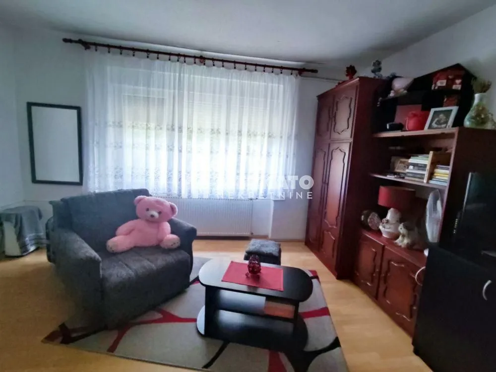 Prodaja, kuća, 190m², Berbersko staro, Zrenjanin