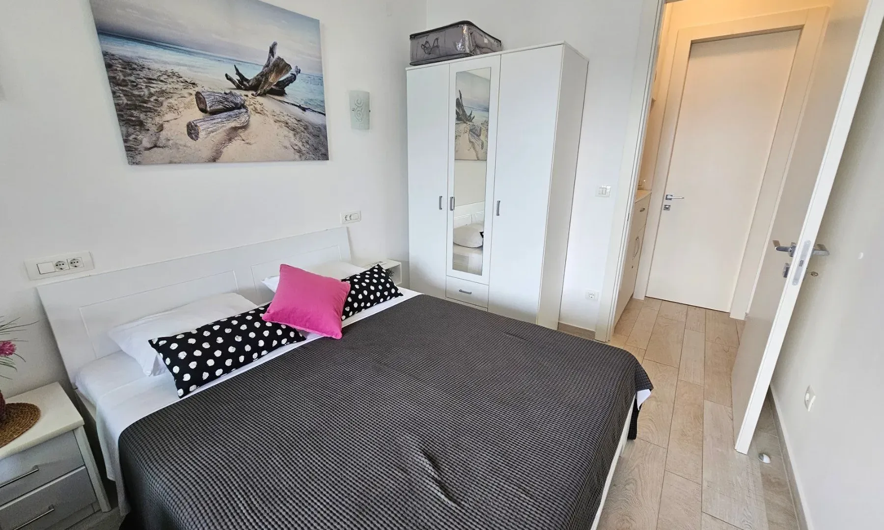 Rent, one bedroom apartment, 57m², Budva, Crna Gora