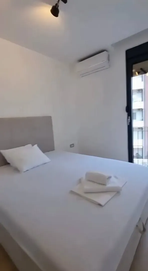 Rent, two bedroom apartment, 70m², Bečići, Budva