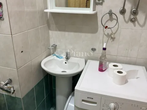 Izdavanje, jednosoban stan, 40m², Stari Aerodrom, Podgorica - image 5