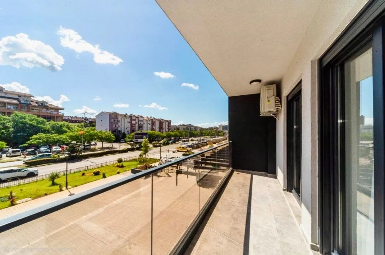 Izdavanje, dvosoban stan, 72m², Stari Aerodrom, Podgorica