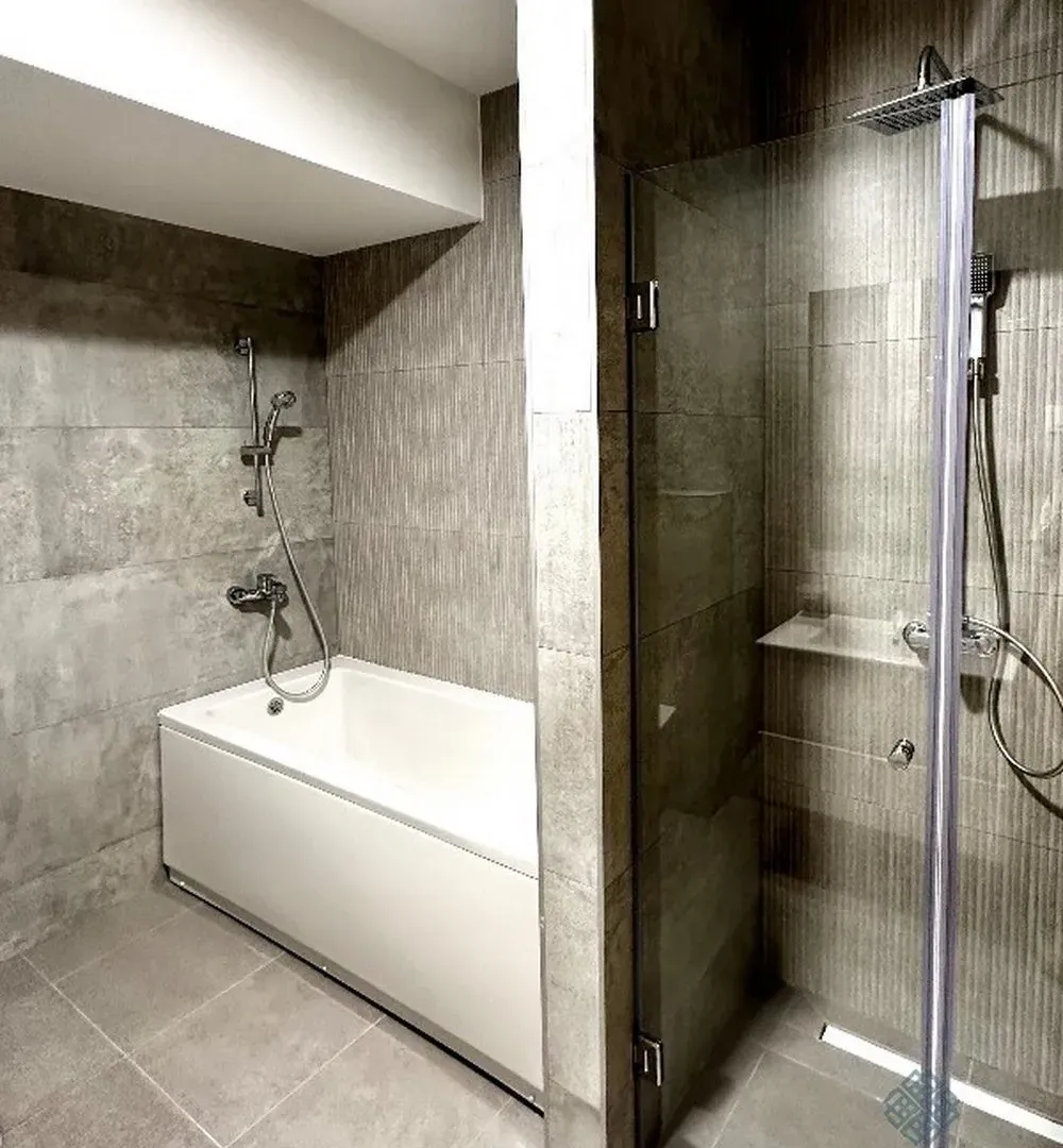 Izdavanje, četvorosoban stan, 127m², Master Kvart, Podgorica