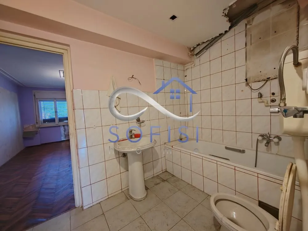 Sale, three bedroom apartment, 96m², Adamovićevo Naselje, Novi Sad Sve Podlokacije