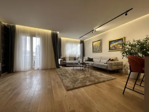 Izdavanje, dvosoban stan, 108m², Central Point, Podgorica - image 3