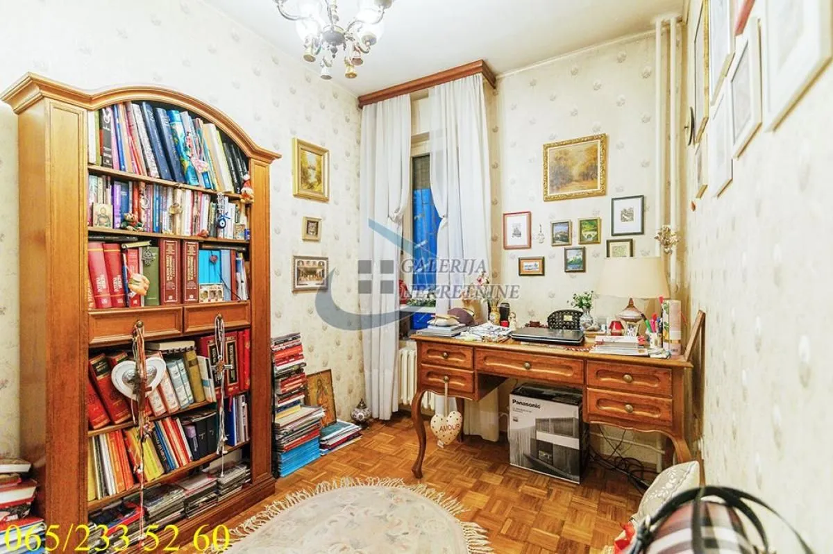 Prodaja, trosoban stan, 73m², Vračar Sve Podlokacije, Beograd