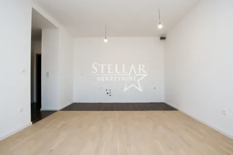 Prodaja, jednosoban stan, 39m², Tološi, Podgorica - image 2