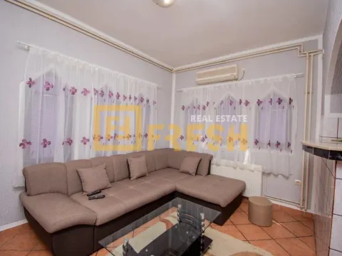 Izdavanje, dvosoban stan, 68m², Zagorič, Podgorica - image 4