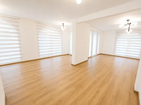 Poslovni prostor in Zabjelo
