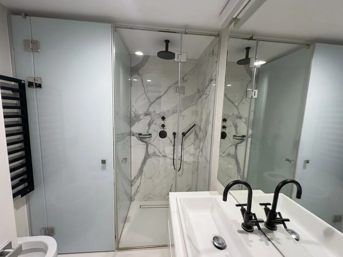 Izdavanje, dvosoban stan, 98m², Centar, Budva