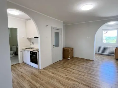 Sale, house, 453m², Sremčica, Beograd - image 18