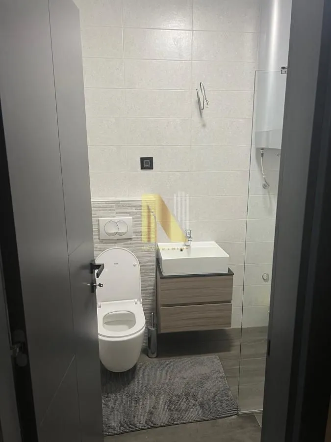 Izdavanje, jednosoban stan, 37m², Stari grad, Novi Sad