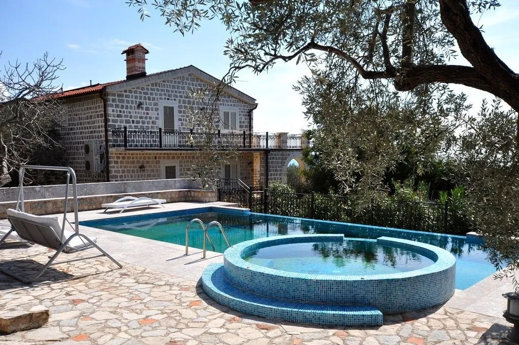 Sale, house, 480m², Reževići, Budva