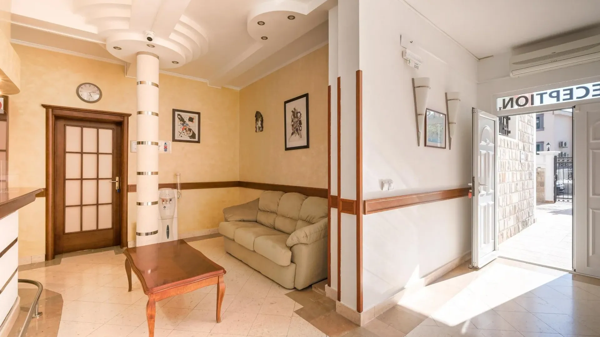 Sale, hospitality venue, 1256m², Podkošljun, Budva