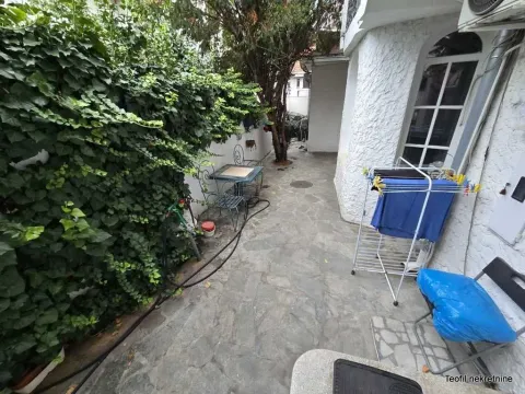 Prodaja, kuća, 200m², Lekino Brdo, Voždovac Sve Podlokacije - image 2