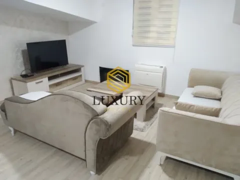 Izdavanje, trosoban stan, 145m², City Kvart, Podgorica - image 7