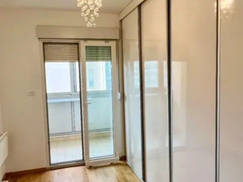 Sale, three bedroom apartment, 98m², City Kvart, Podgorica - image 9