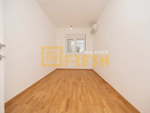 Prodaja, dvosoban stan, 65m², Stari Aerodrom, Podgorica - image 8