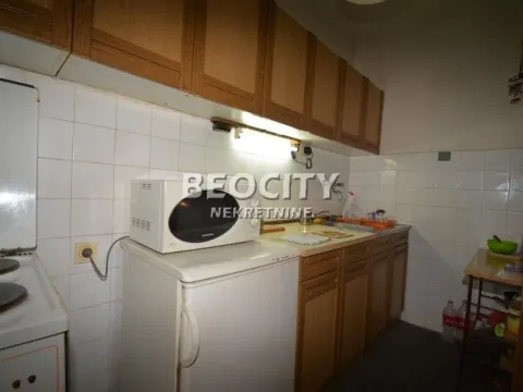 Sale, house, 255m², Kaluđerica, Beograd - image 16