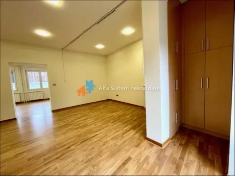Izdavanje, poslovni prostor, 80m², Stari Grad, Beograd - image 8