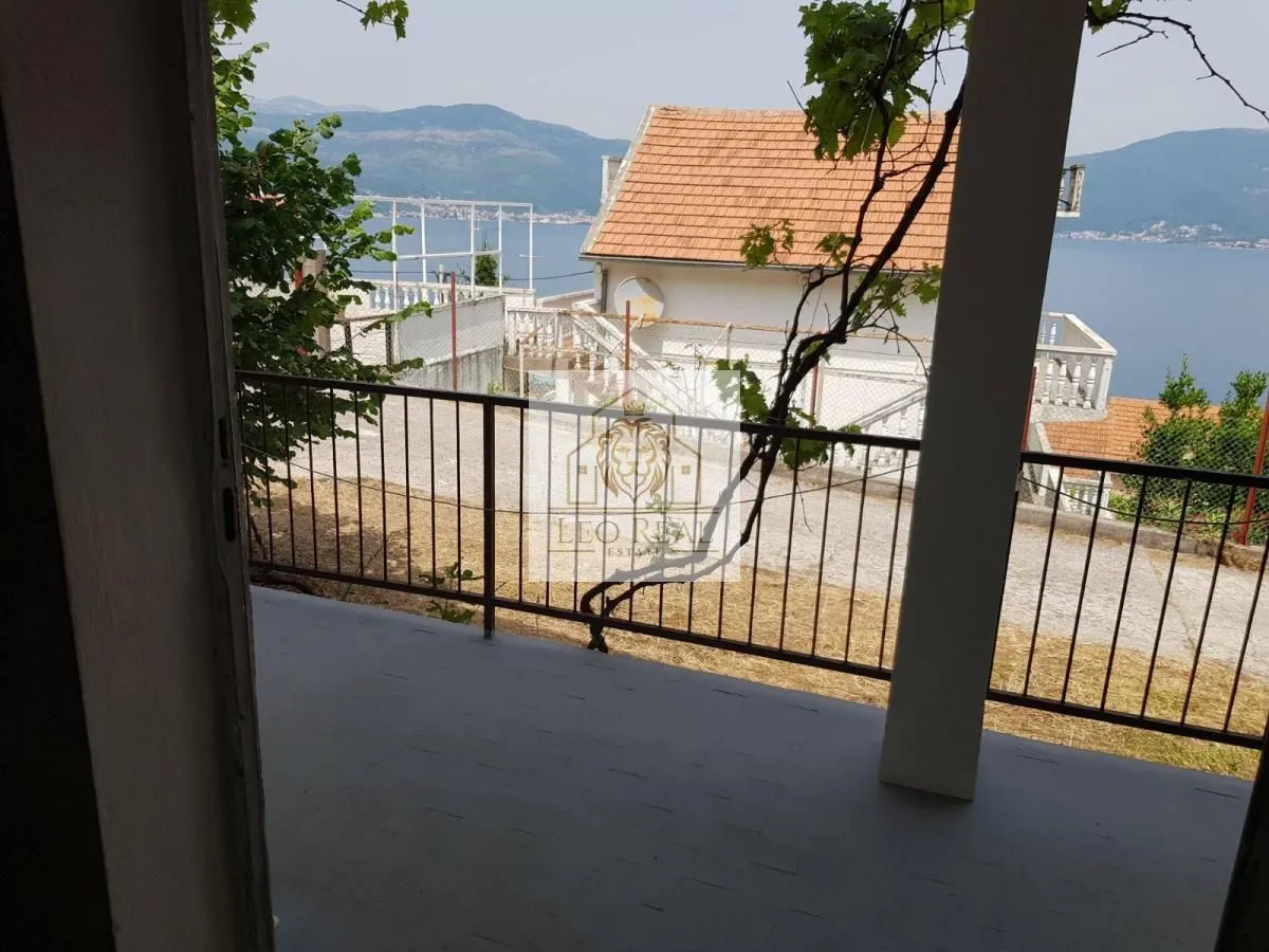 Prodaja, kuća, 104m², Krašići, Tivat