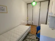 Rent, three bedroom apartment, 100m², Blok 5, Podgorica - image 7