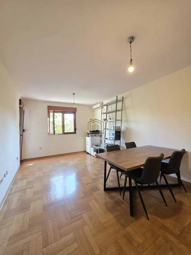 Prodaja, dvosoban stan, 64m², Stari Aerodrom, Podgorica