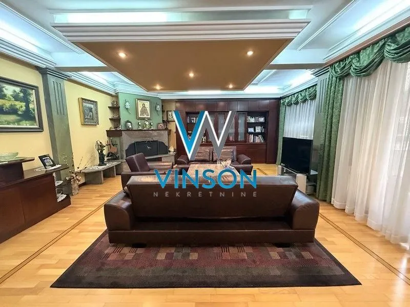 Prodaja, stan, 194m², Bulevar Oslobodjenja, Novi Sad Sve Podlokacije