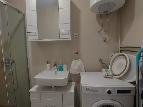 Rent, two bedroom apartment, 46m², Palilula Sve Podlokacije, Beograd - image 11