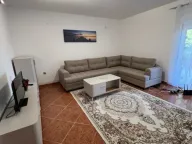 Izdavanje, trosoban stan, 130m2, Zaljevo, Bar
