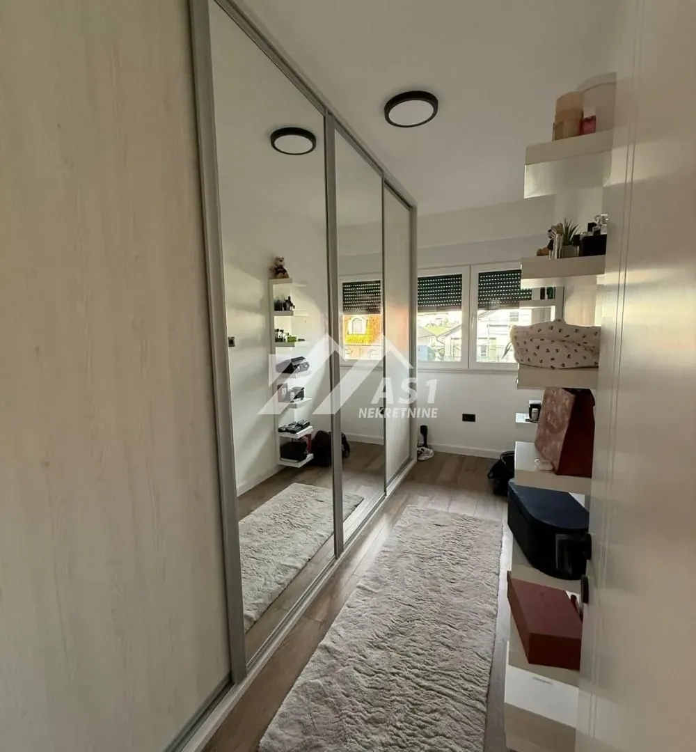Izdavanje, četvorosoban stan, 88m², Novi Sad Sve Podlokacije, Novi Sad