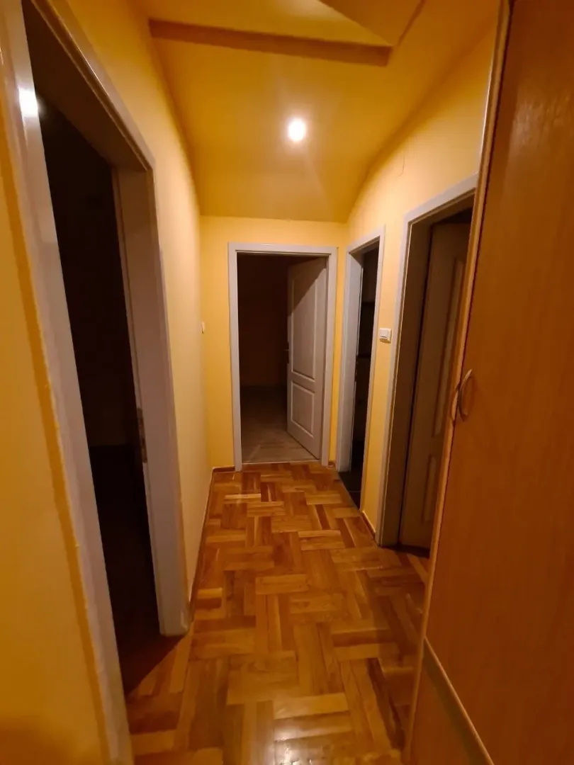 Izdavanje, četvorosoban stan, 90m², Zagorič, Podgorica