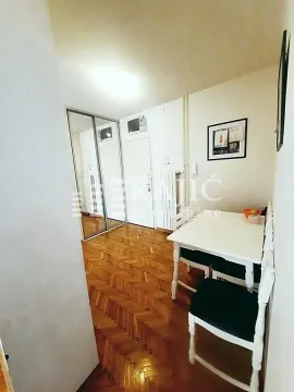 Rent, two bedroom apartment, 50m², Stari Grad, Beograd - image 7
