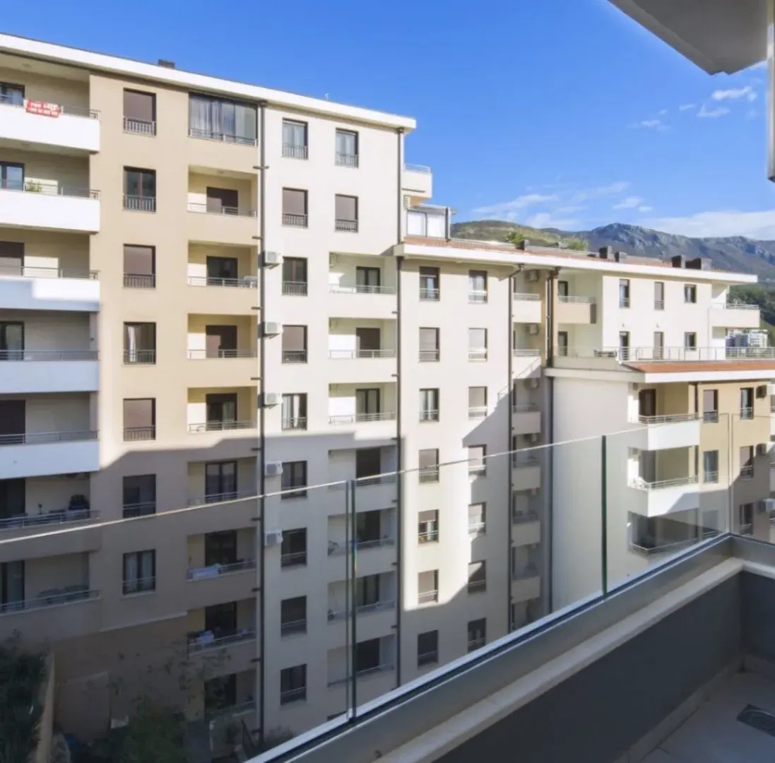 Prodaja, dvosoban stan, 55m², Bečići, Budva