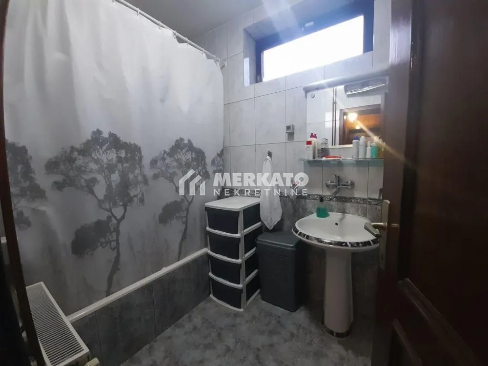 Prodaja, kuća, 369m², Centar, Zrenjanin